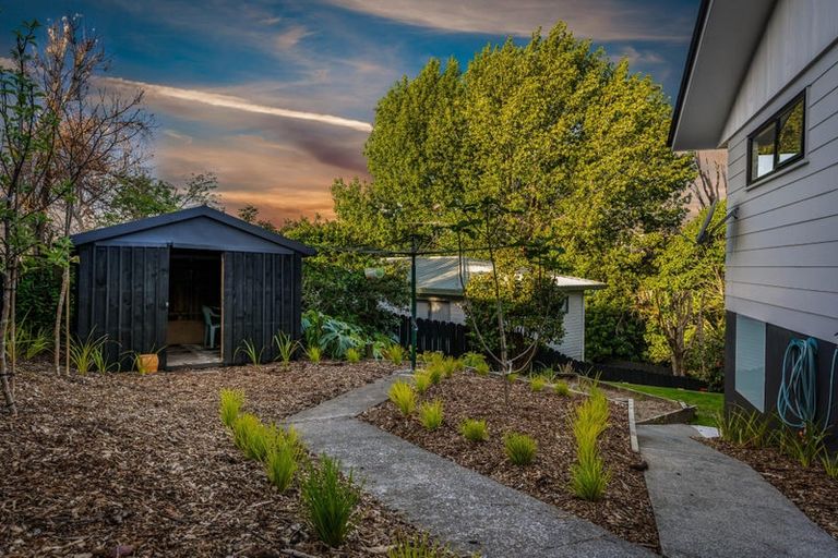 Photo of property in 14 Landsdale Place, Massey, Auckland, 0614