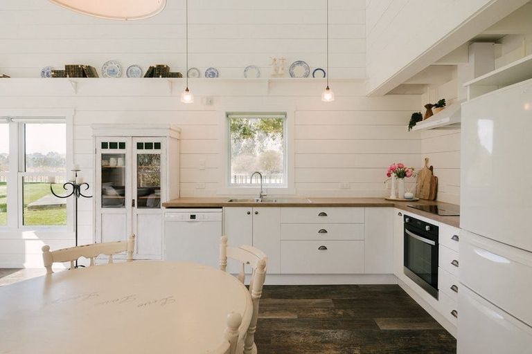 Photo of property in 216 Rowes Road, Hunterville, 4785