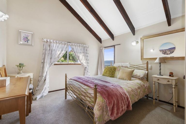 Photo of property in 72 Mountain Road, Western Heights, Rotorua, 3015