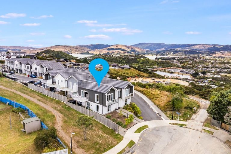 Photo of property in 47 Cleat Street, Whitby, Porirua, 5024