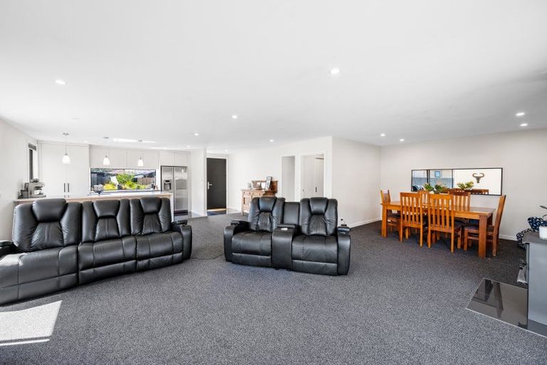 Photo of property in 4 Pennycook Place, Lake Hawea, Wanaka, 9382