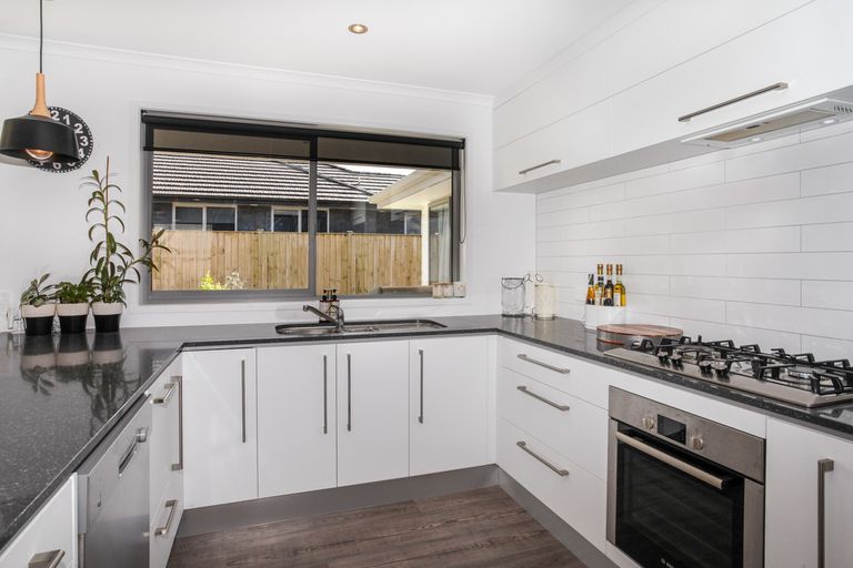 Photo of property in 130 Hillpark Drive, Pokeno, 2402