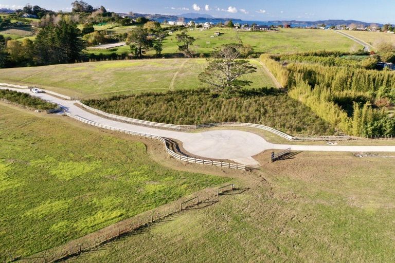 Photo of property in 70 Captain Kasper Rise, Snells Beach, 0920