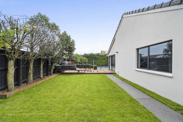 Photo of property in 56 Solway Avenue, Ilam, Christchurch, 8041