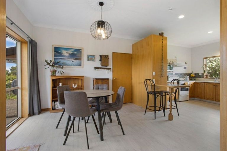 Photo of property in 2 Baigent Place, Tanners Point, Katikati, 3177