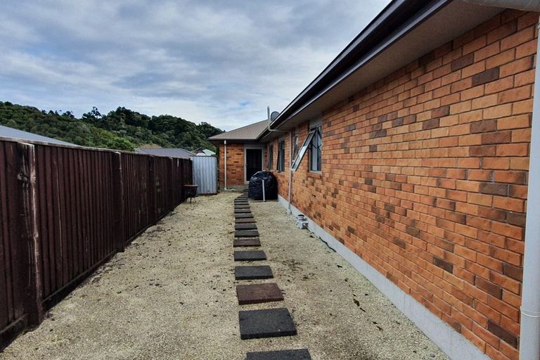 Photo of property in 11 Ridgeway Drive, Greymouth, 7805