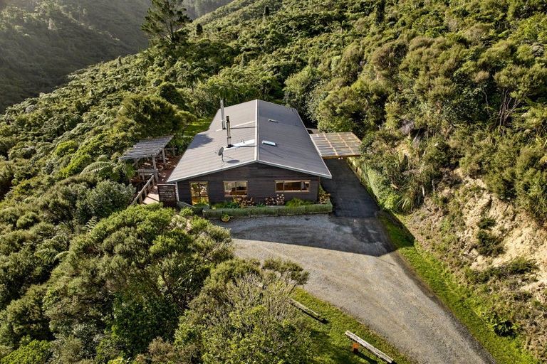 Photo of property in 25a Mt Cecil Road, Moonshine Valley, Porirua, 5381