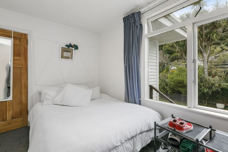 Photo of property in 379 Muritai Road, Eastbourne, Lower Hutt, 5013