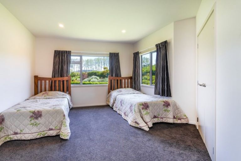 Photo of property in 72 Dalmore Way, Acacia Bay, Taupo, 3385