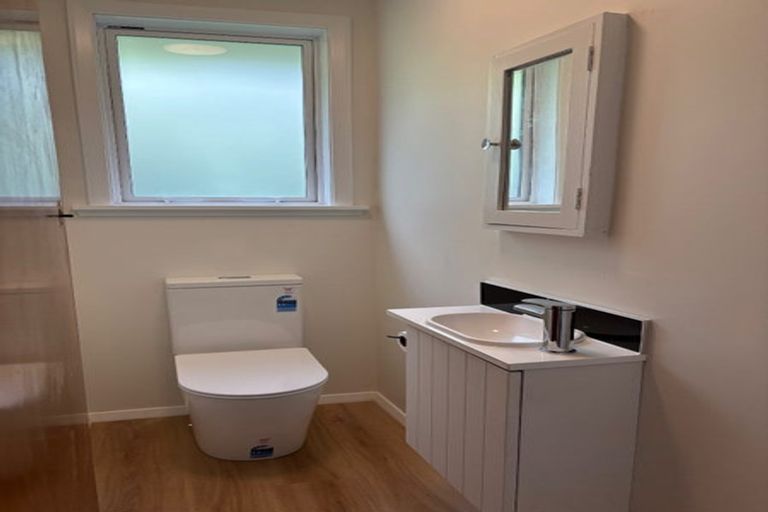 Photo of property in 135 Muri Road, Pukerua Bay, 5026