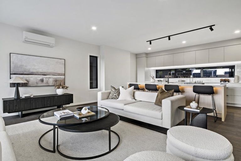 Photo of property in 8 Stockade View Lane, Howick, 2014