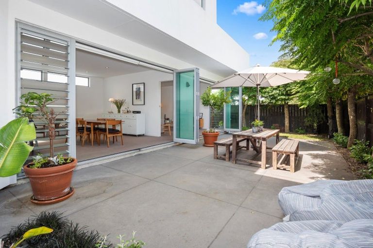 Photo of property in 58a Pitau Road, Mount Maunganui, 3116
