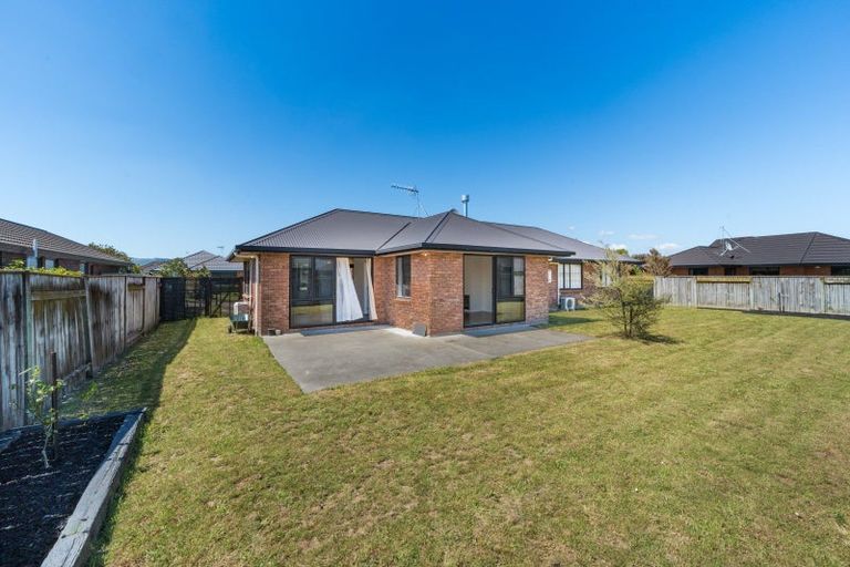 Photo of property in 15 Orlando Way, Kelvin Grove, Palmerston North, 4414