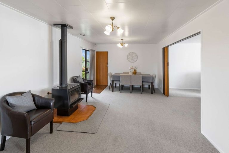 Photo of property in 8 Mansell Crescent, Bulls, 4818