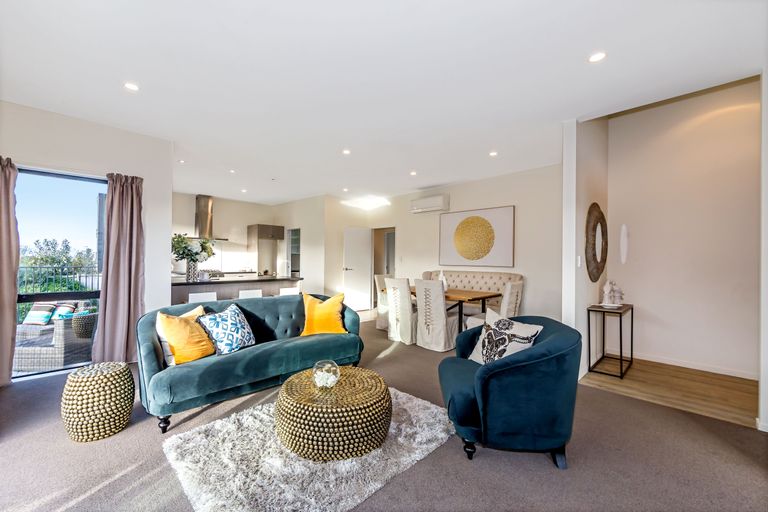 Photo of property in 21 Botanical Drive, Silverdale, 0932