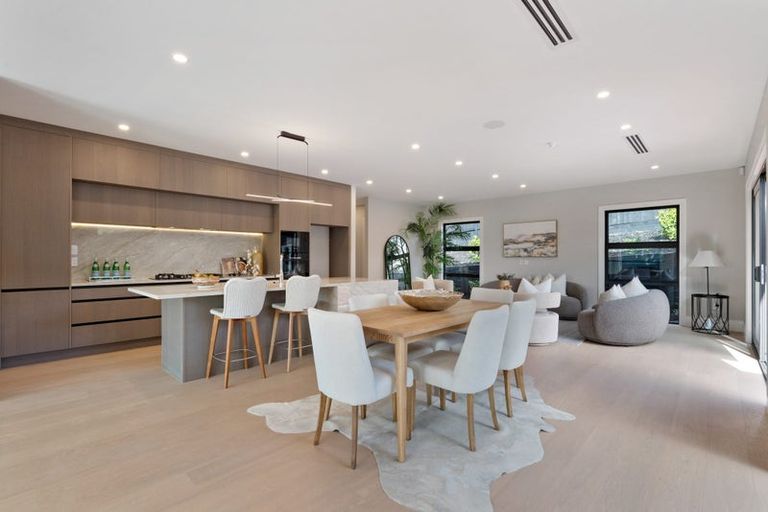 Photo of property in 9 Halcyon Bay Lane, Wainui, 0992