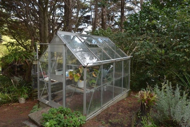 Photo of property in 92 Owhiwa Road, Parua Bay, Onerahi, 0192