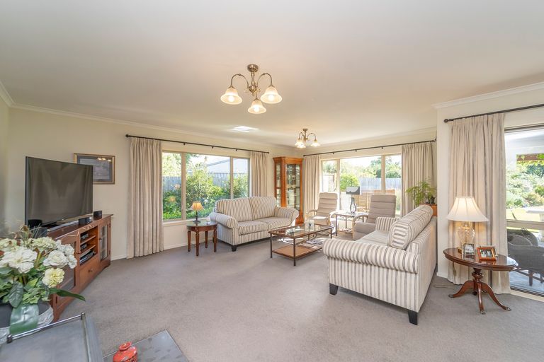 Photo of property in 49 Armstrong Avenue, Carterton, 5713