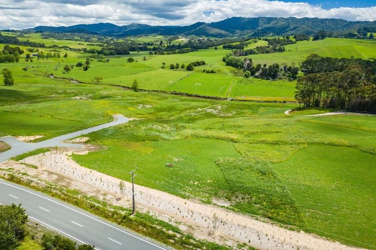 Photo of property in 2116 Cove Road, Mangawhai, Kaiwaka, 0573