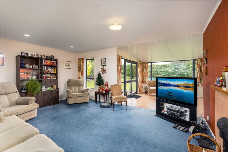Photo of property in 749 Hakataramea Highway, Waimate, 7977