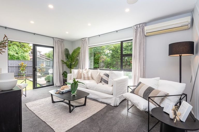 Photo of property in 1/48 Jeffreys Road, Fendalton, Christchurch, 8052