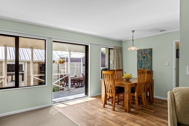 Photo of property in 20 Miraka Place, Birkenhead, Auckland, 0626