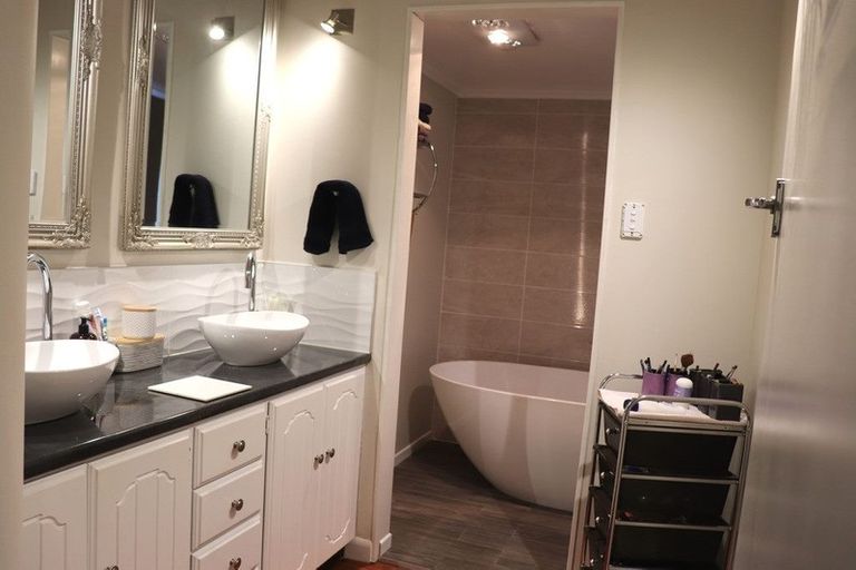 Photo of property in 191 Hakanoa Street, Huntly, 3700