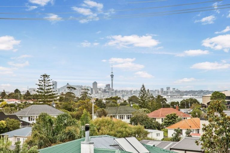 Photo of property in 1/31 Bracken Avenue, Takapuna, Auckland, 0622