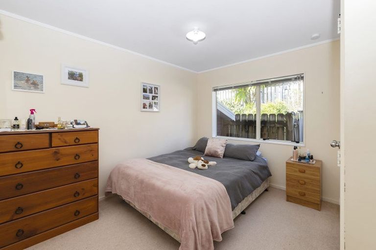 Photo of property in 29 Milan Drive, Glen Eden, Auckland, 0602
