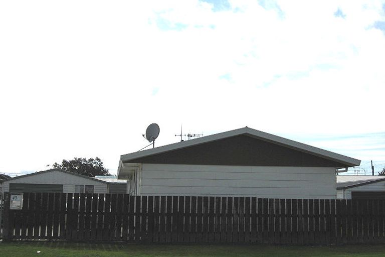 Photo of property in 43 Tongariro Street, Castlecliff, Whanganui, 4501