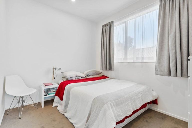 Photo of property in 141d Rangatira Road, Beach Haven, Auckland, 0626