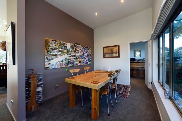 Photo of property in 355 Princes Drive, Britannia Heights, Nelson, 7010