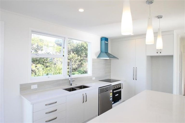 Photo of property in 606 Glenfield Road, Bayview, Auckland, 0629