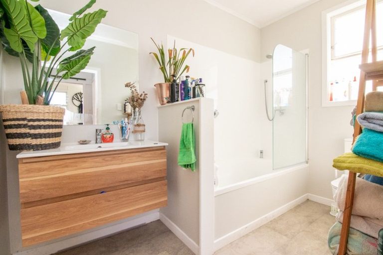 Photo of property in 13 Claremont Avenue, Paeroa, 3600