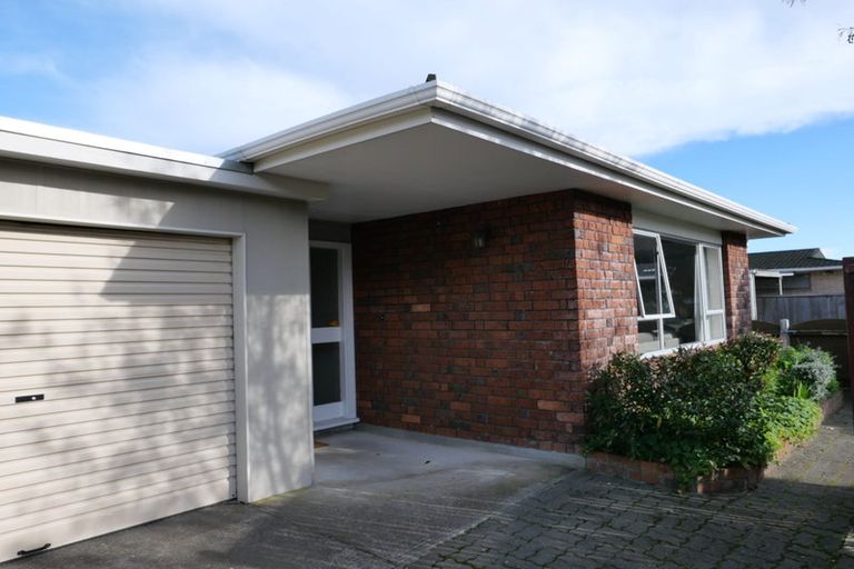 Photo of property in 17a Andrew Street, Waikanae, 5036