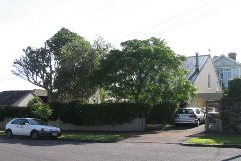 Photo of property in 20/3 Hamilton Road, Herne Bay, Auckland, 1011