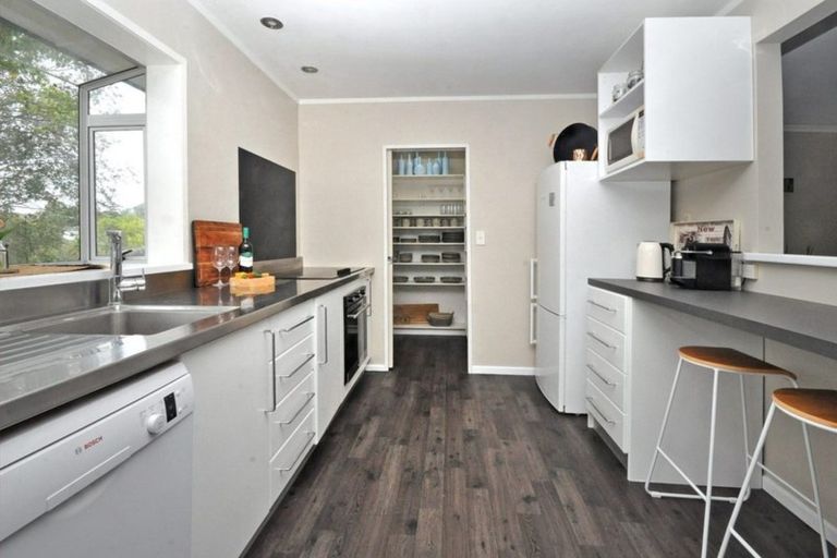 Photo of property in 28 Choice Avenue, Henderson, Auckland, 0612