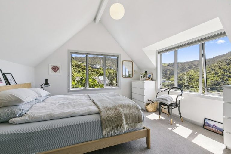 Photo of property in 12a Cavalry Close, Crofton Downs, Wellington, 6035