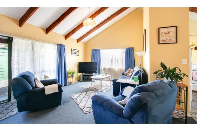 Photo of property in 10 Martin Dale, Raureka, Hastings, 4120