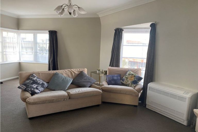 Photo of property in 1/115-117 Jackson Street, Petone, Lower Hutt, 5012