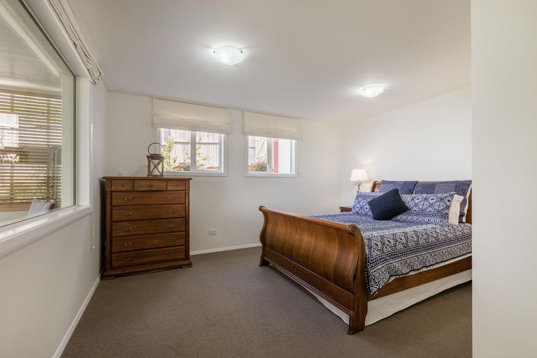 Photo of property in 32 Arama Avenue, Titirangi, Auckland, 0604