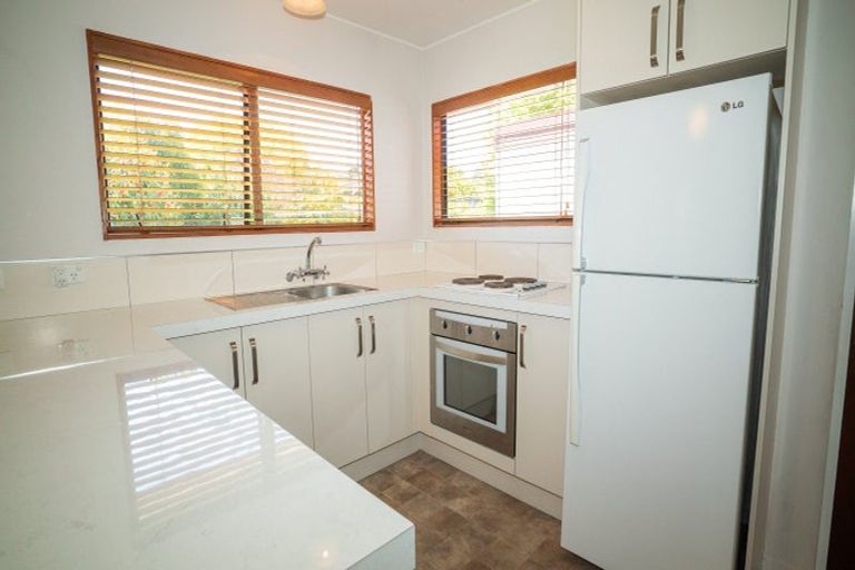 Photo of property in 3/2 Bill Ashcroft Grove, Havelock North, 4130