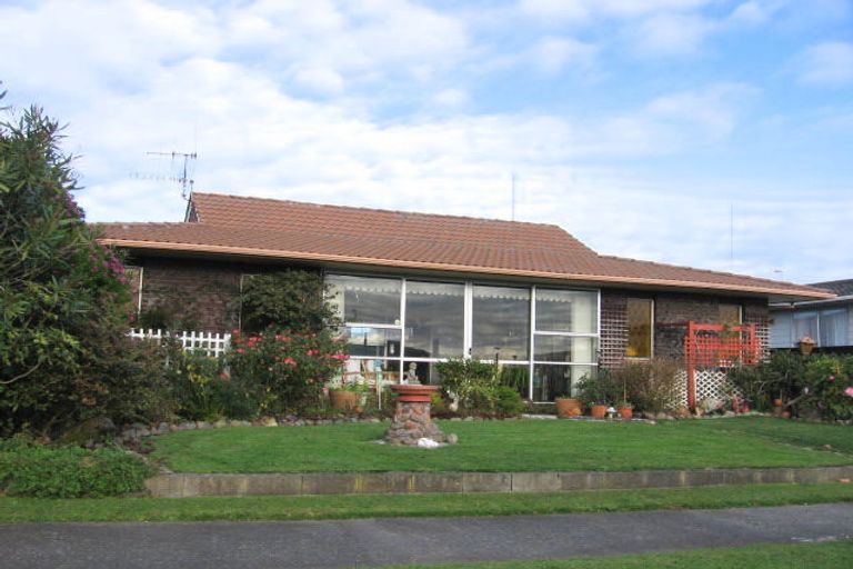 Photo of property in 14 Paradise Place, Milson, Palmerston North, 4414
