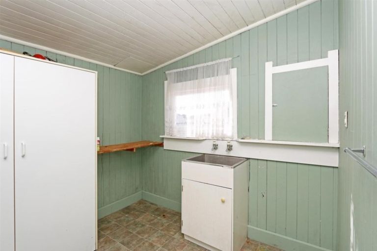 Photo of property in 28 Napier Street, Opunake, 4616