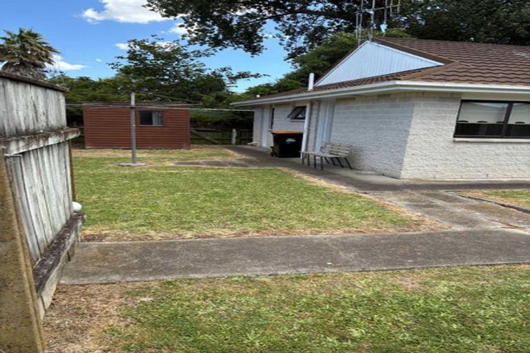 Photo of property in 46 Terry Crescent, Milson, Palmerston North, 4414