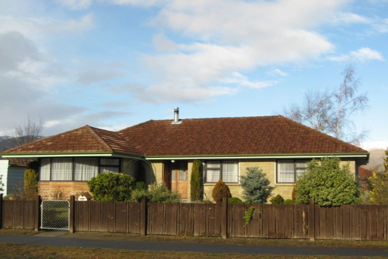 Photo of property in 129 Waenga Drive, Cromwell, 9310