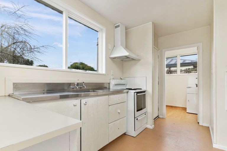 Photo of property in 22 Besant Place, Avondale, Christchurch, 8061