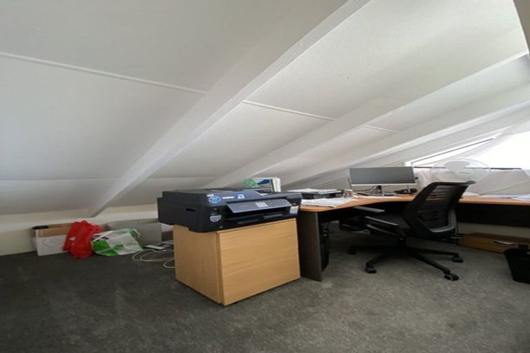 Photo of property in 3/25a Beach Road, Te Atatu Peninsula, Auckland, 0610