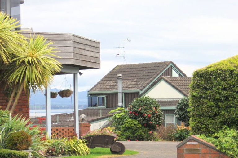 Photo of property in 16 Cathray Place, Matua, Tauranga, 3110