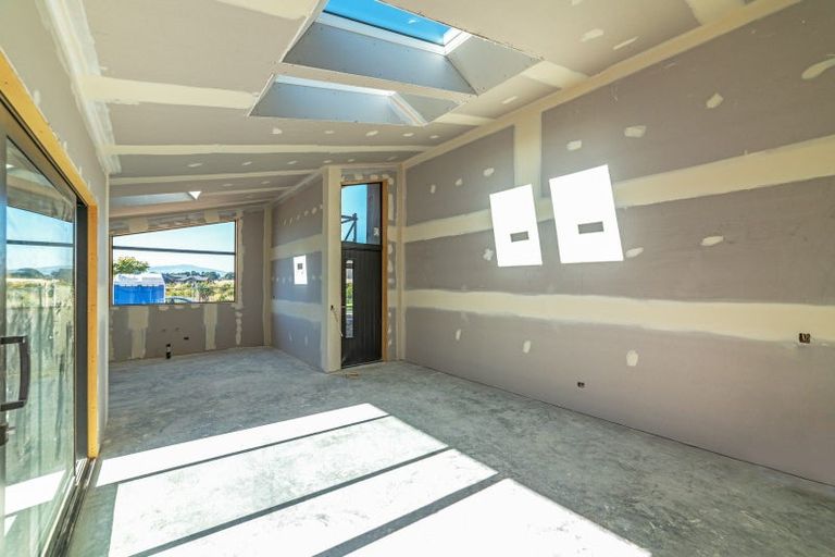 Photo of property in 11 Pokerekere Crescent, Kelvin Grove, 4470